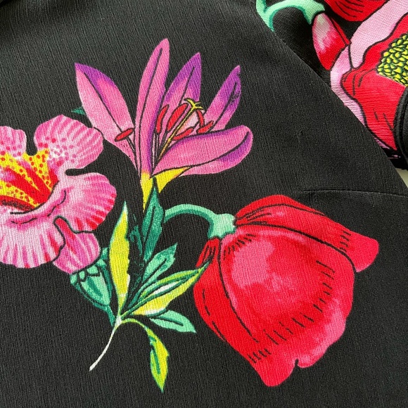 Ann Taylor Short Sleeve Top Size XS - Picture 6 of 8